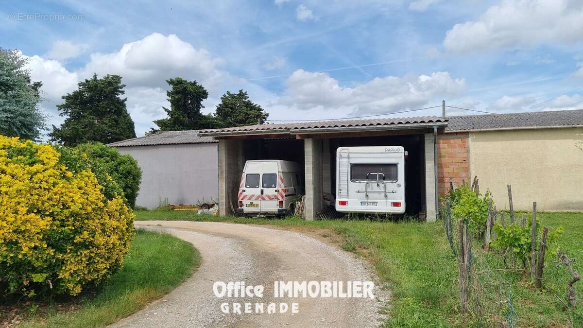 Maison 206 m² à Ondes  - photo 5