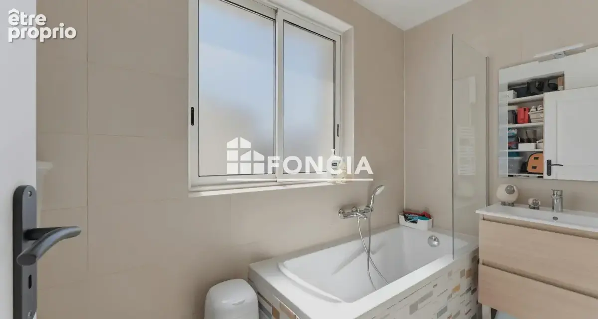 T3 rénové de 72 m² – bordeaux belcier – - photo 4