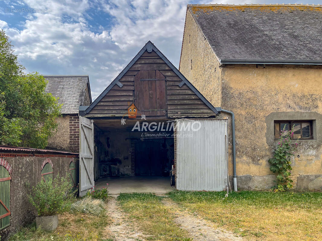 Superbe ancien corps de ferme sur 4ha12ca avec 1ha9 bois-taillis - photo 6