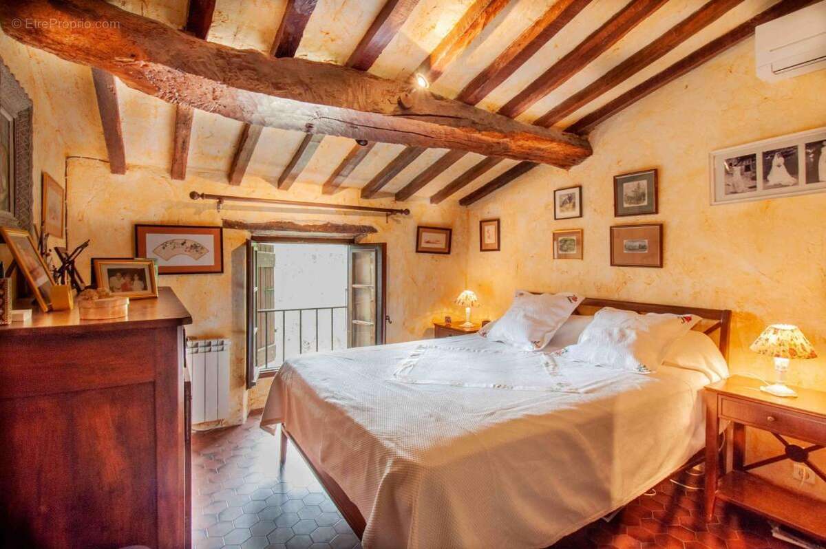 Maison à CARROS