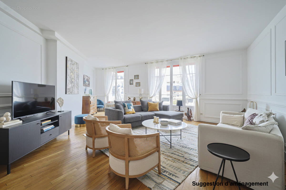 Appartement à PARIS-16E