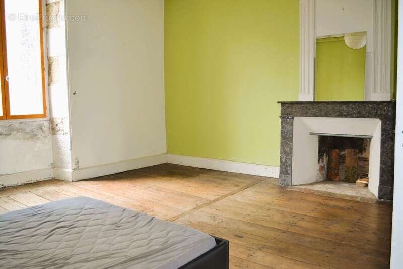 Maison de village 185 m2 avec jardin CHERVES CHATELARS (16) 154 500€ FAI - photo 18