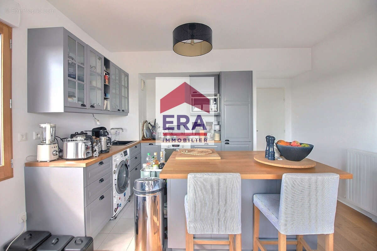 Appartement à L'ILE-SAINT-DENIS
