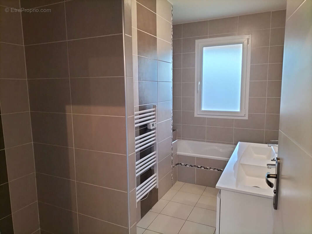 Maison à TONNAY-CHARENTE