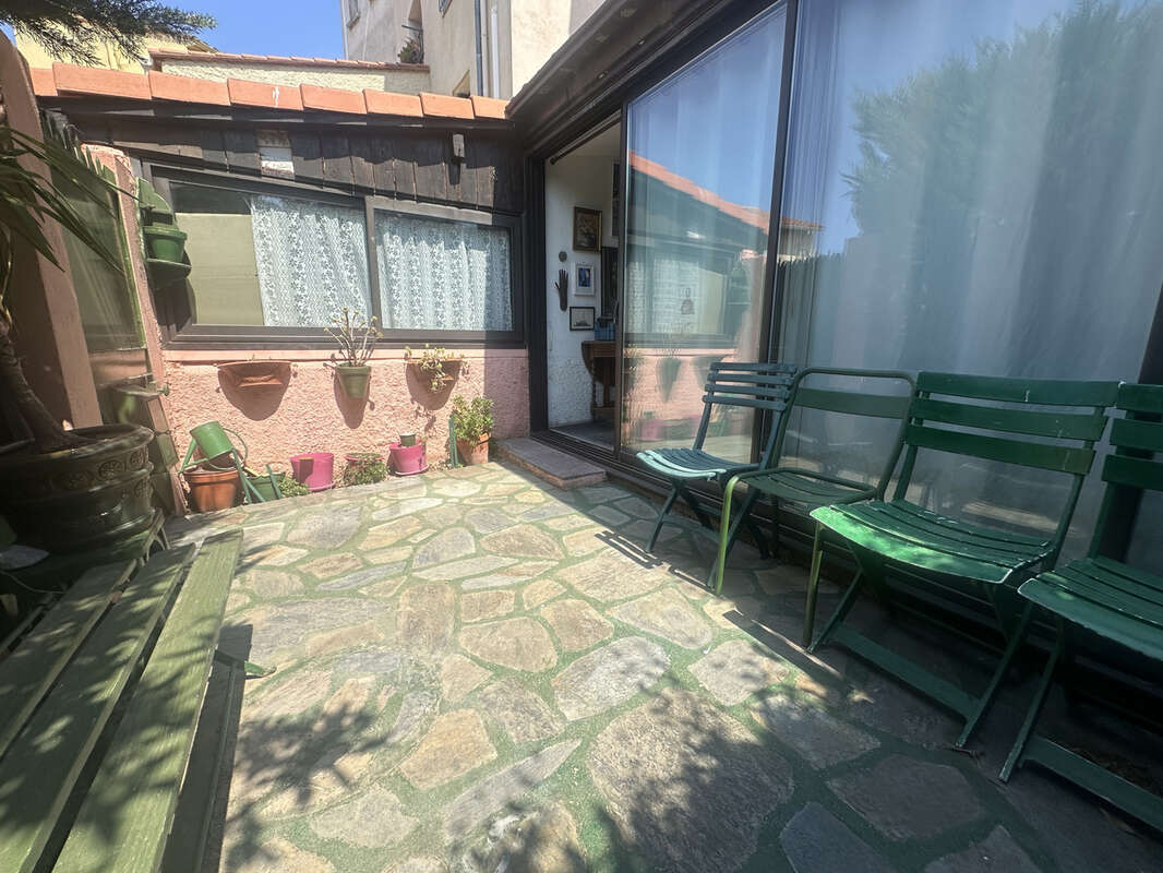 COLLIOURE Appartement RDC T3 avec Terrase et garage - photo 2
