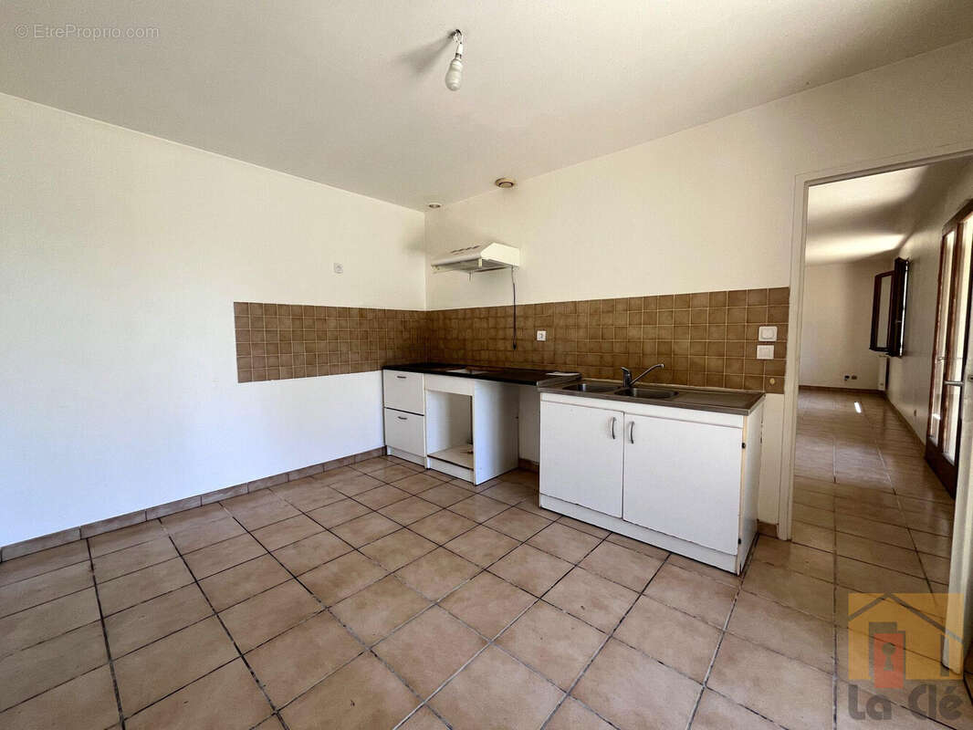 Maison 82 m² à Colayrac-Saint-Cirq  - photo 5