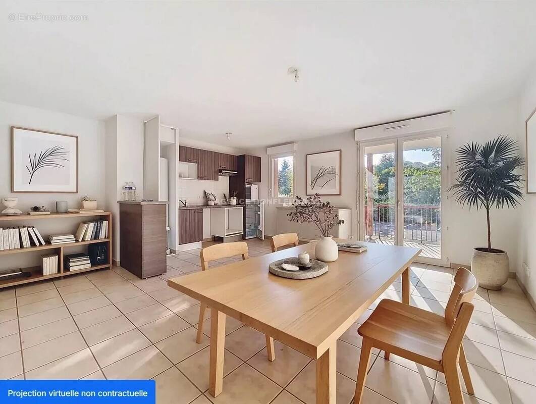 Appartement à LA RIVIERE-SAINT-SAUVEUR