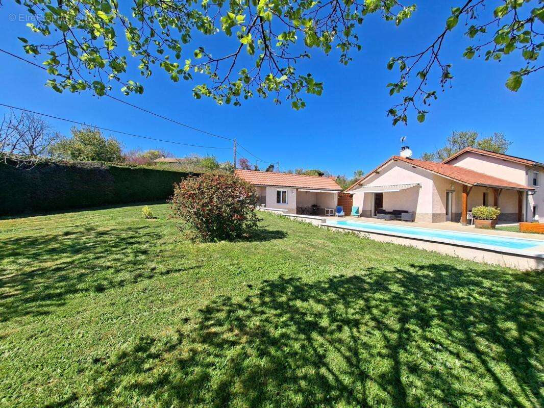 Maison à SAINTE-CONSORCE