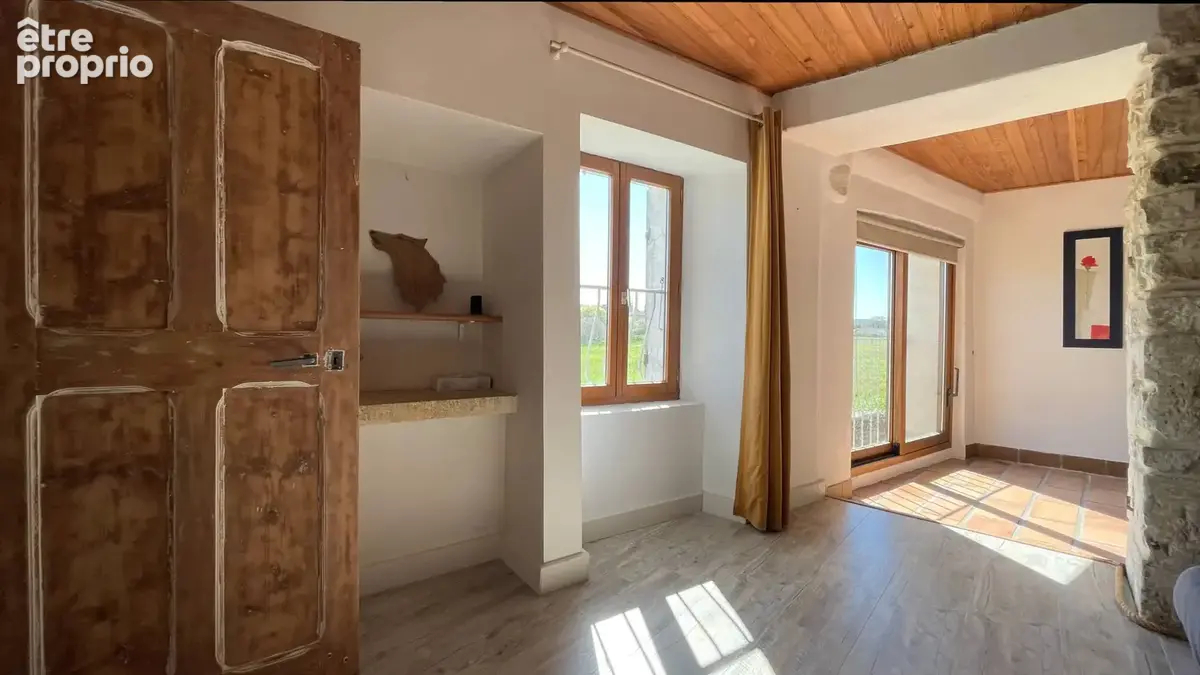 À 10 min d’Uzès, maison de village à réinventer avec terrasse panoramique - photo 12