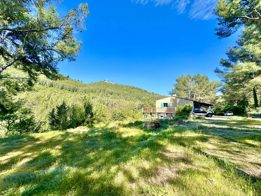 Maison T4 de 110 m2 au Revest-les-Eaux - photo 2