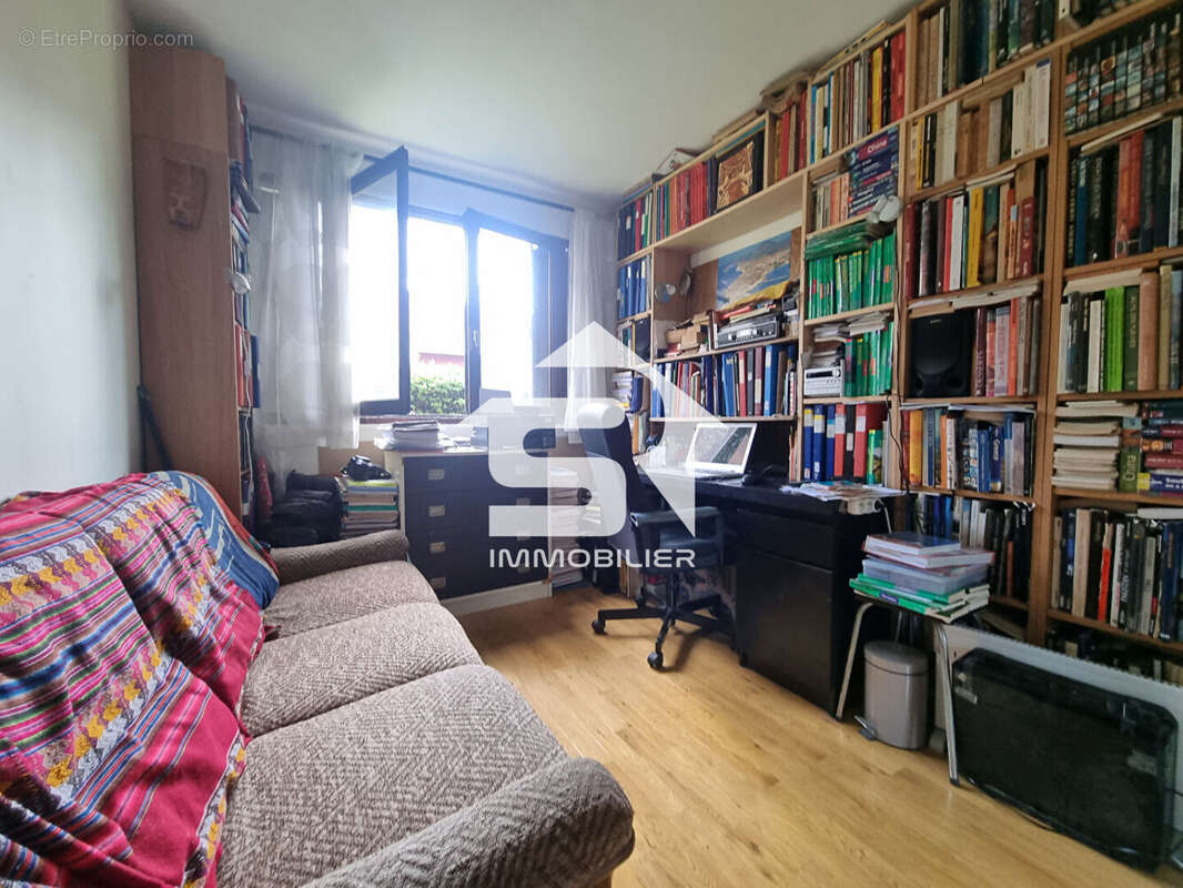 Appartement à FONTENAY-SOUS-BOIS