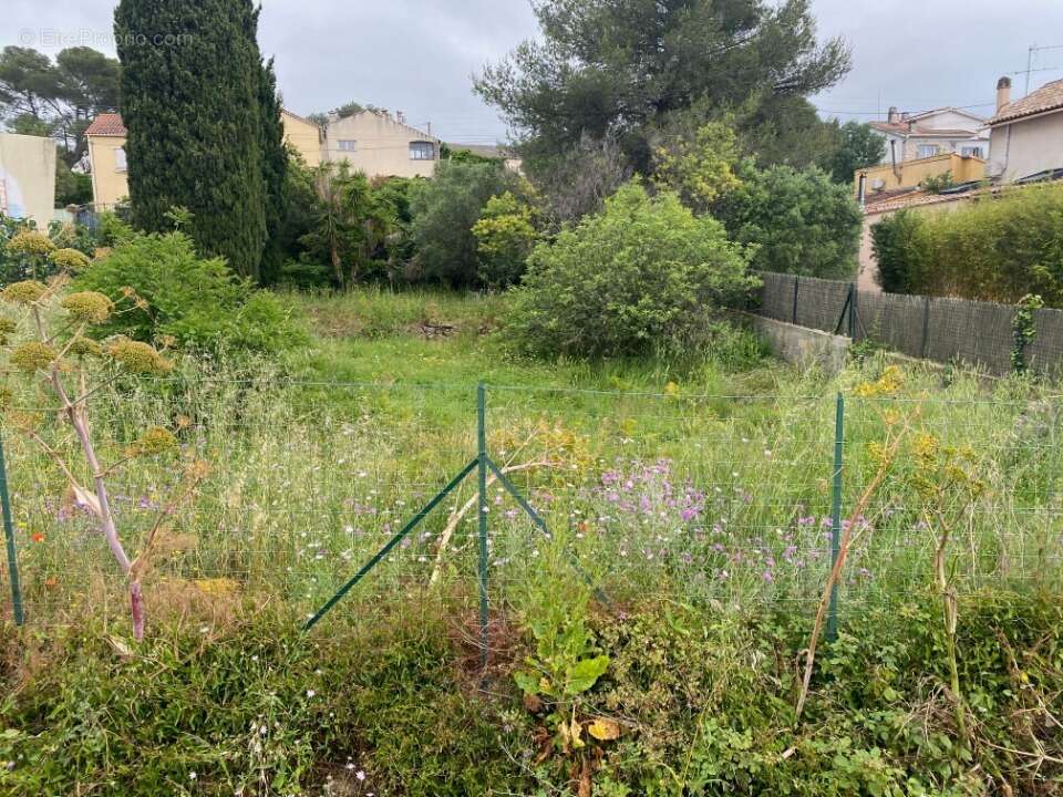 Terrain à LA GARDE