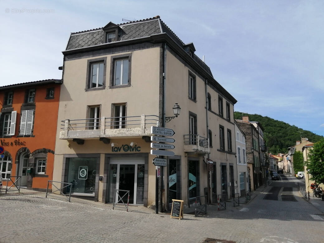 Appartement à VOLVIC