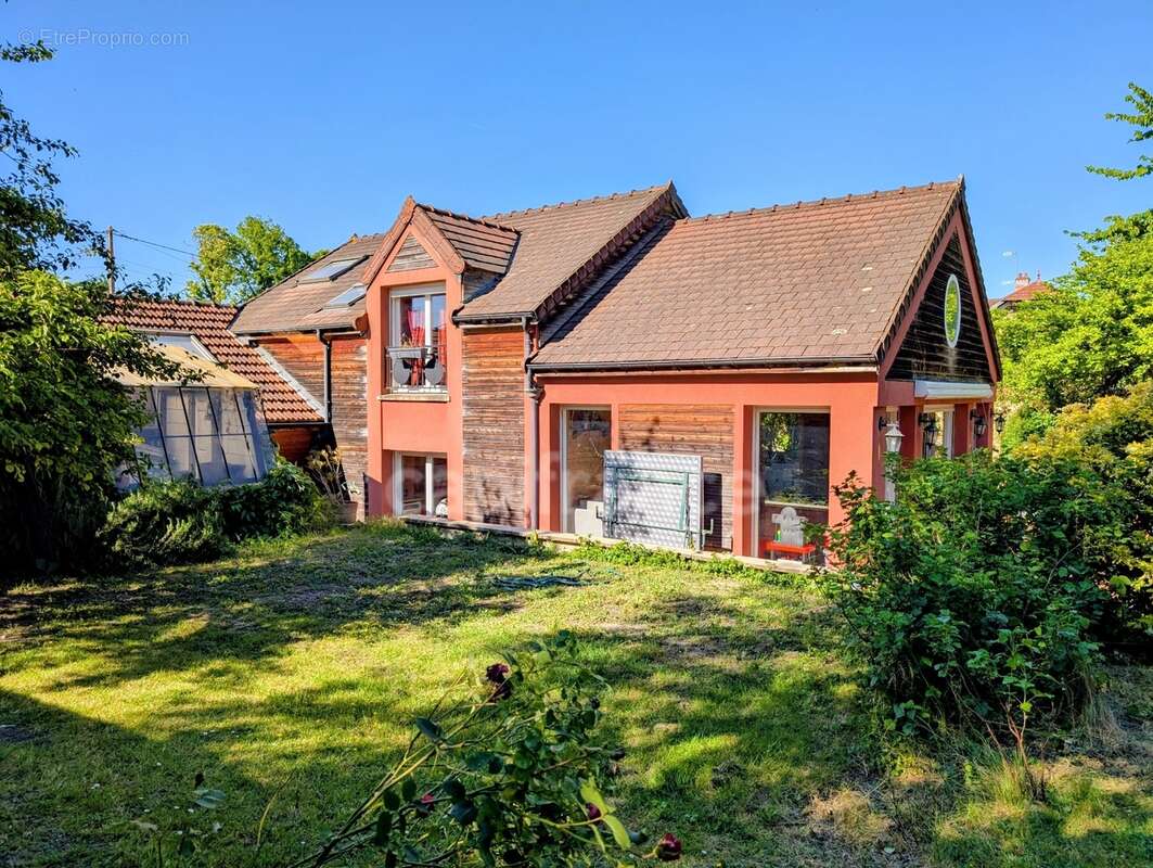 Maison de caractère, jardin et beaux volumes à Corbeil - photo 3