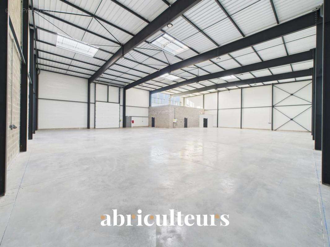 Bâtiment d’activité de 755 m² en vente à 1h de Paris (28000) - photo 3
