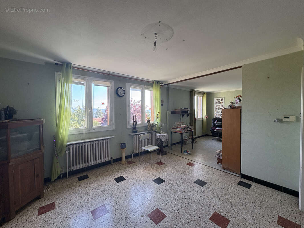 Maison de 97m2 sur sous-sol sur 932m2 de terrain ! - photo 2