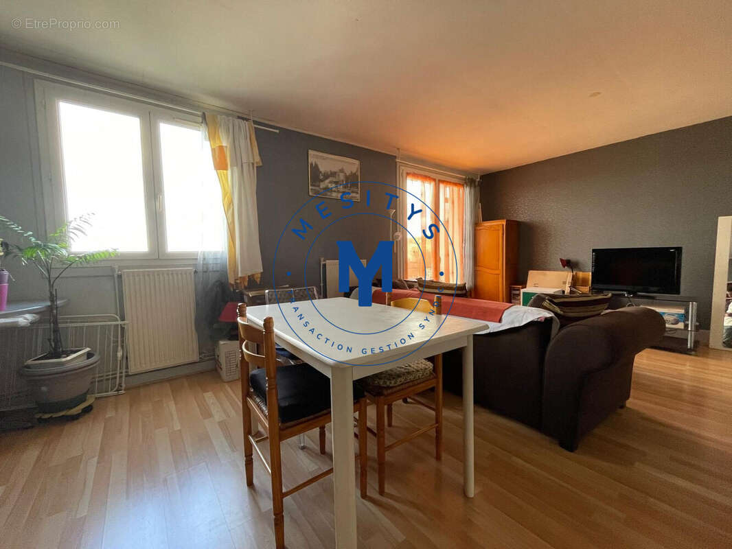 Appartement à SAINT-ETIENNE