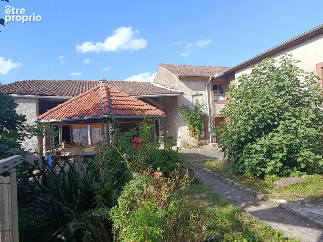 Ancienne ferme avec terrain et dépendances - photo 2