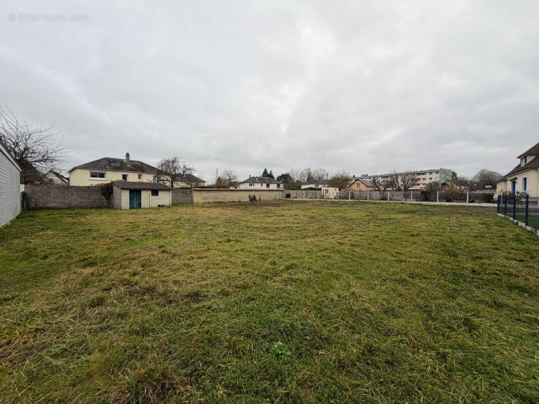 Terrain à CONCHES-EN-OUCHE