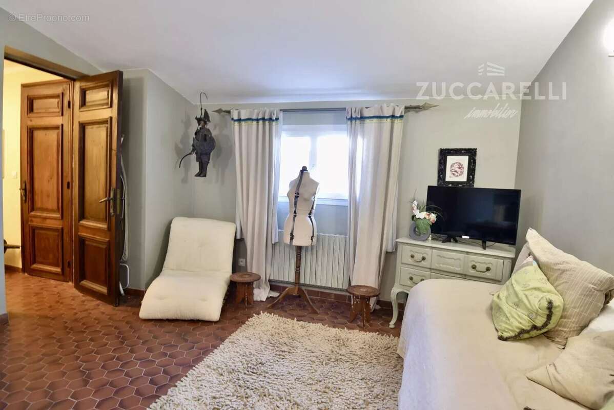 Maison à COLOMARS