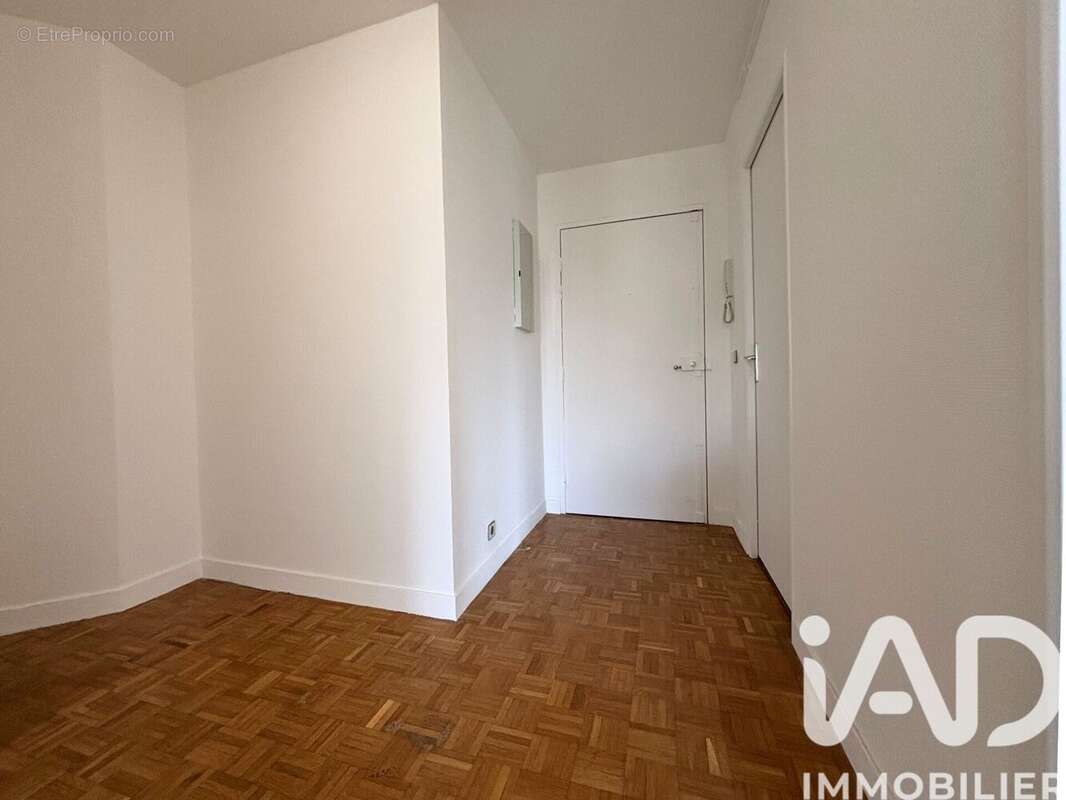 Photo 4 - Appartement à LA GARENNE-COLOMBES