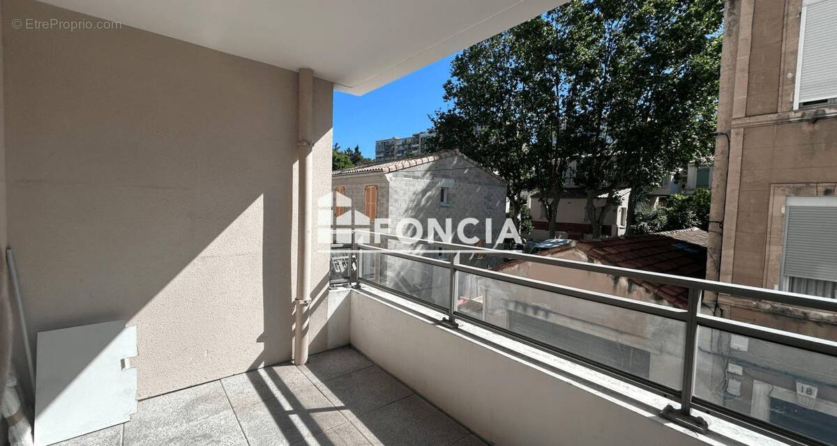Appartement à MARSEILLE-4E