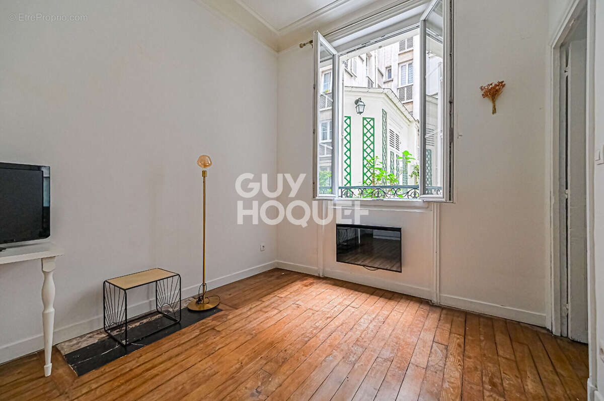 Appartement à PARIS-11E