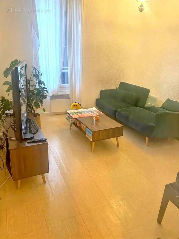 Appartement à SAINT-MAUR-DES-FOSSES