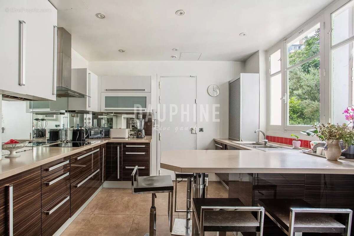 Appartement à PARIS-7E