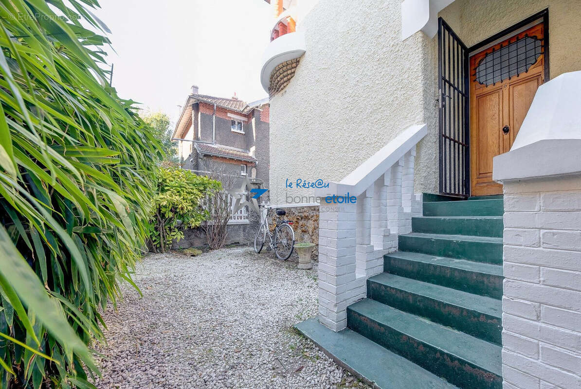 Maison à PARIS-19E
