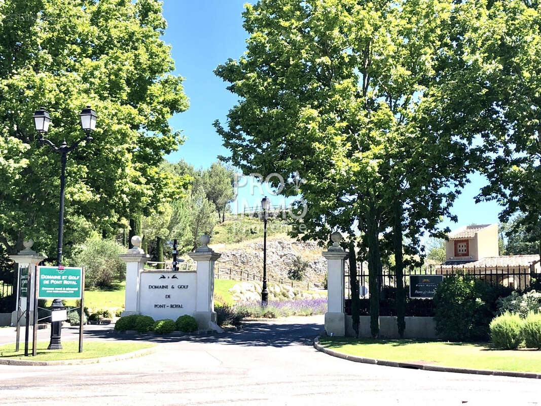 Appartement à MALLEMORT