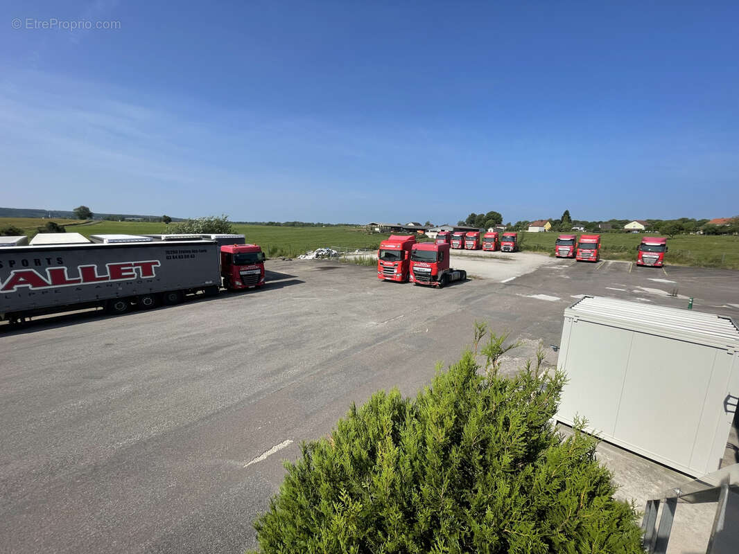 Commerce à FROTEY-LES-LURE