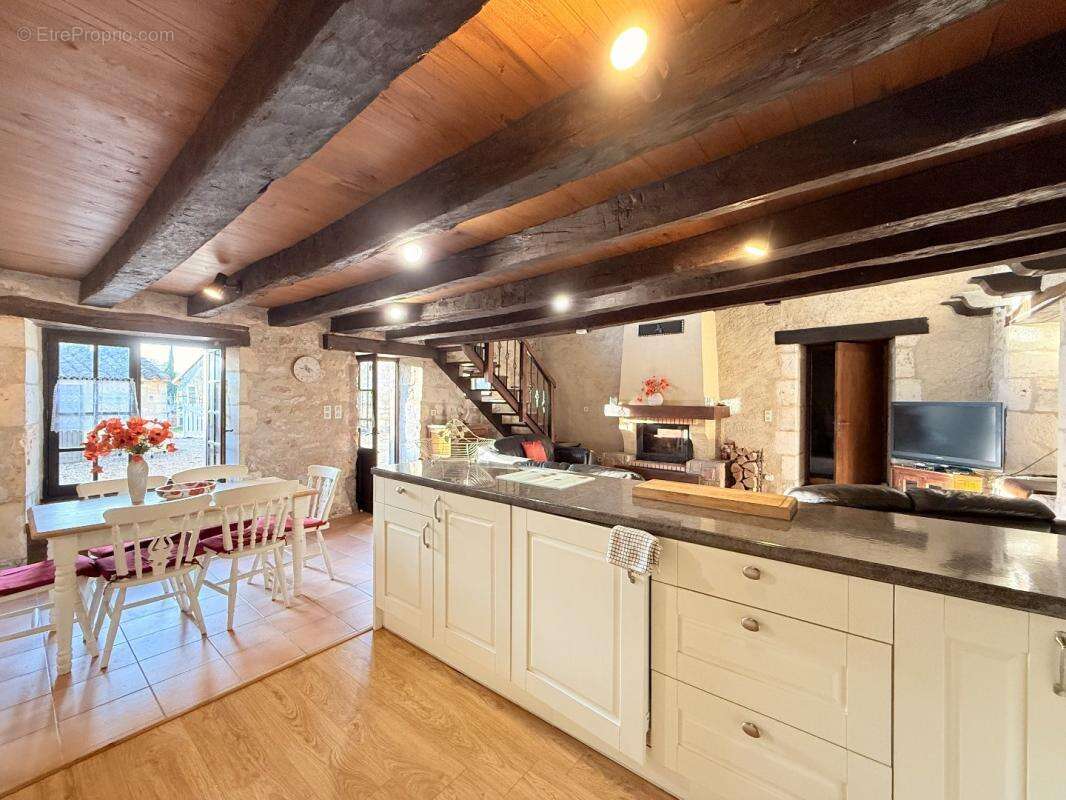 Maison à GRASSAC