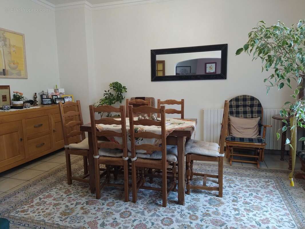 Maison à CHENOVE