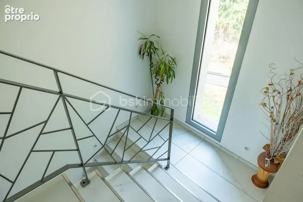 Superbe Maison Familiale de 149m² sur 961m² de Terrain avec Piscine ! - photo 23