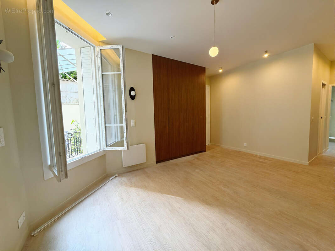 Appartement à LEVALLOIS-PERRET