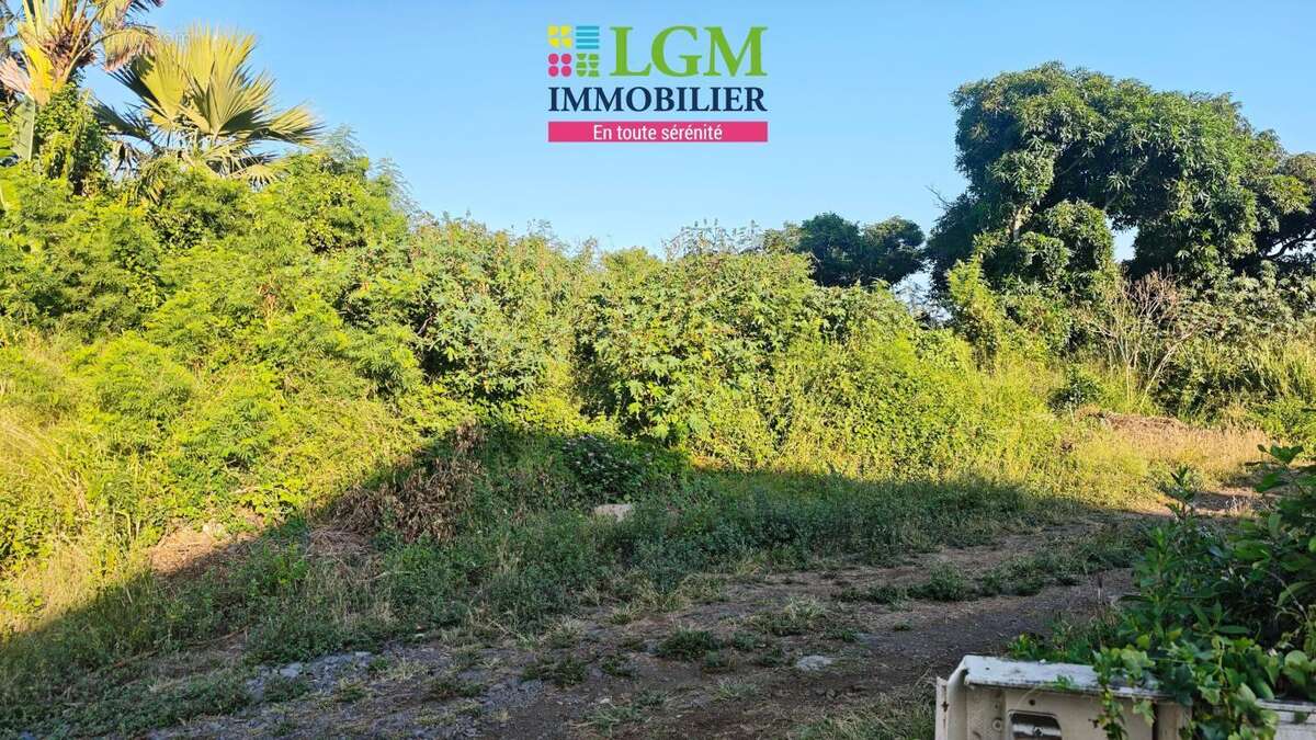 Terrain à SAINT-PIERRE