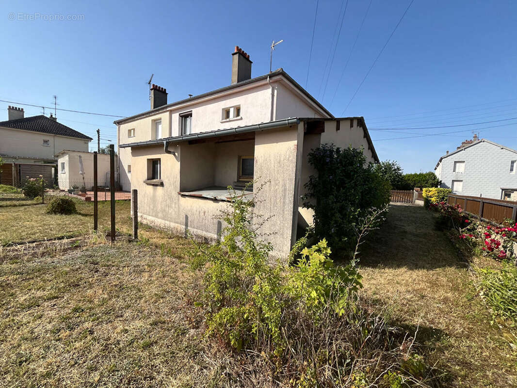 Maison à AUBIGNY-SUR-NERE