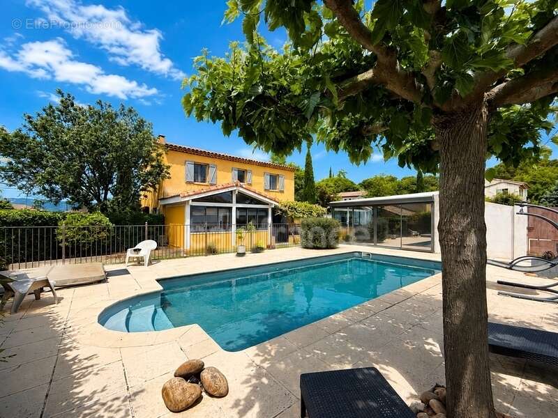 Maison à PERTUIS