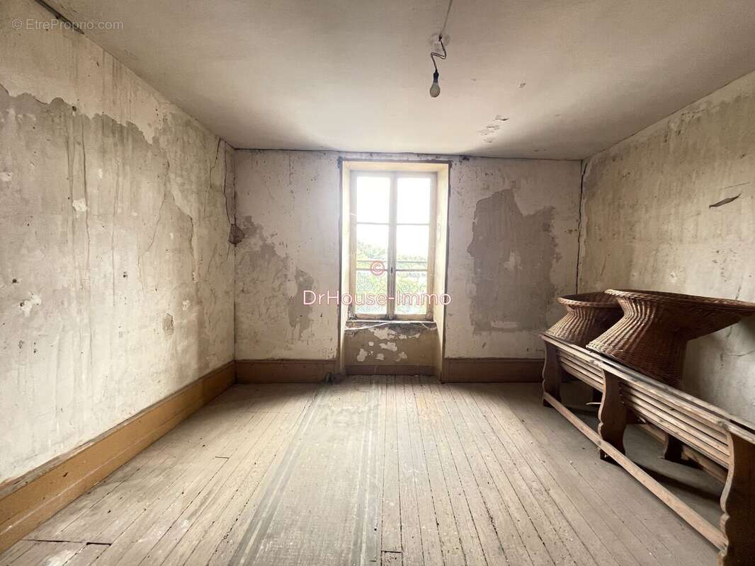 Maison à MONTHUREUX-SUR-SAONE