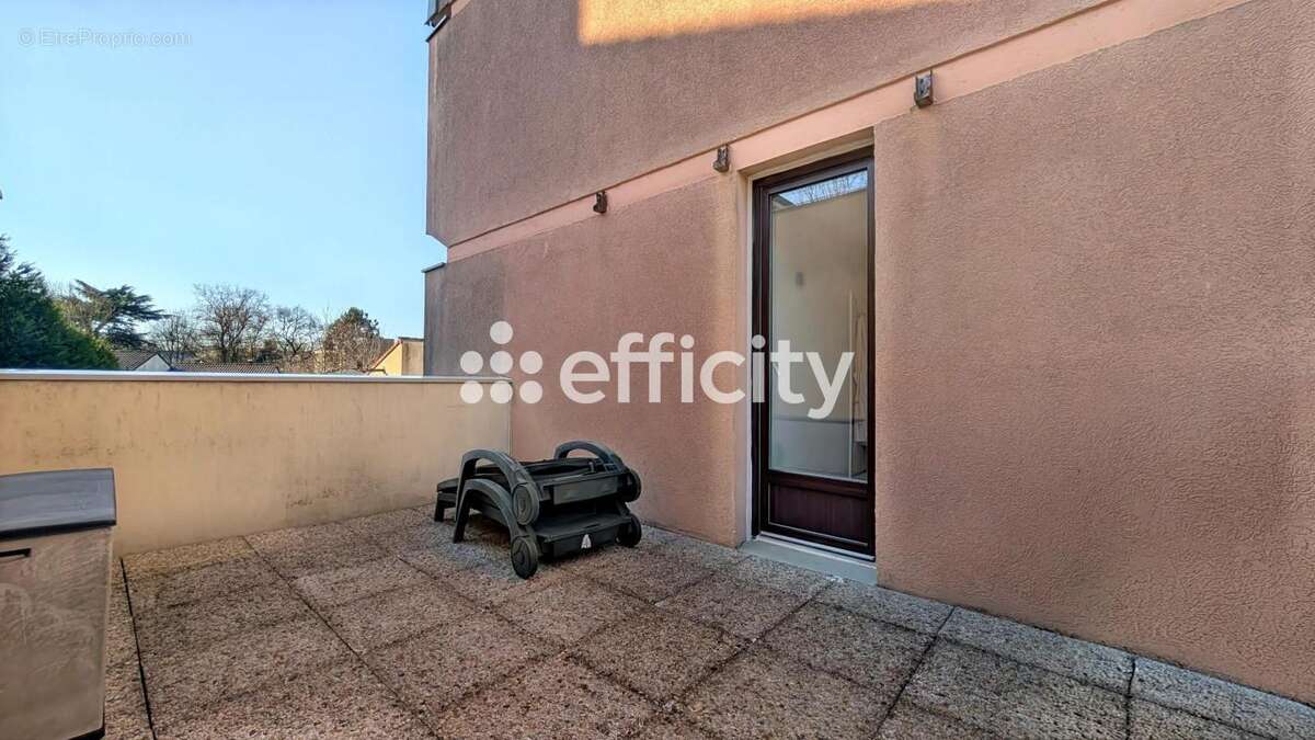 Appartement à LOGNES