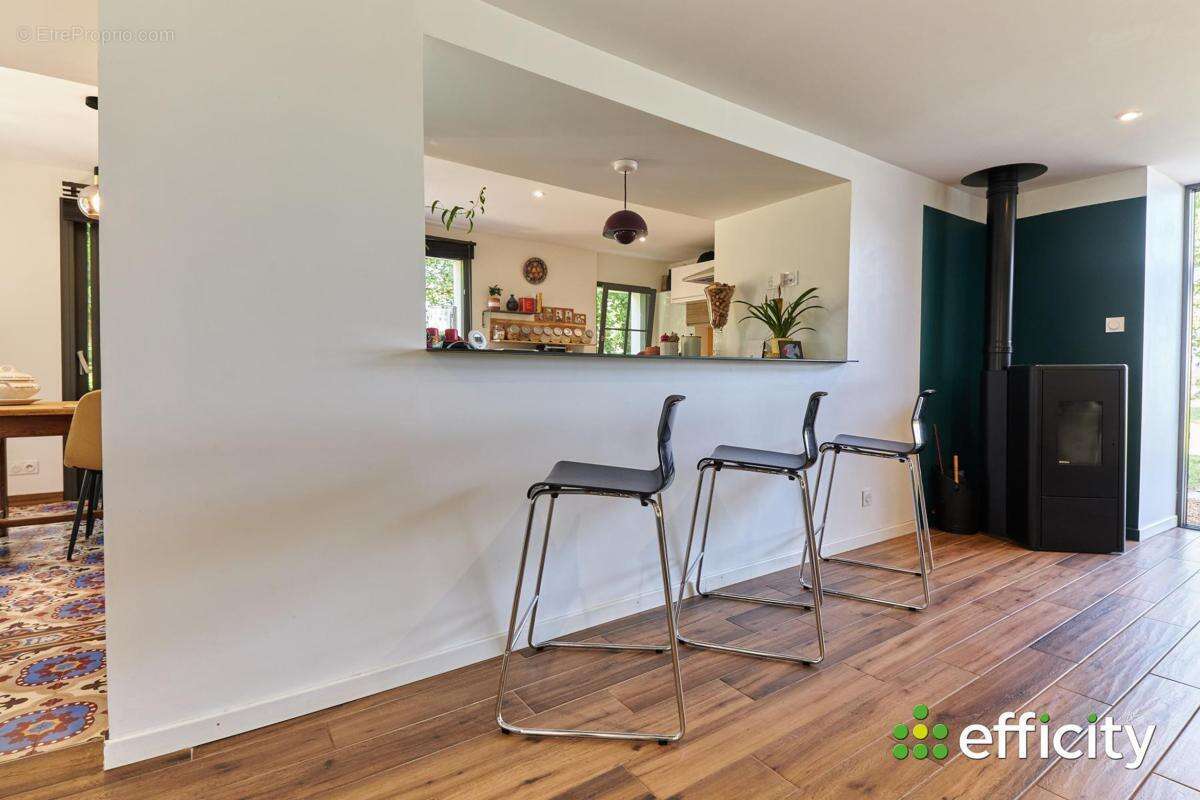 Maison 266 m² à Rochefort-Sur-Loire  - photo 5
