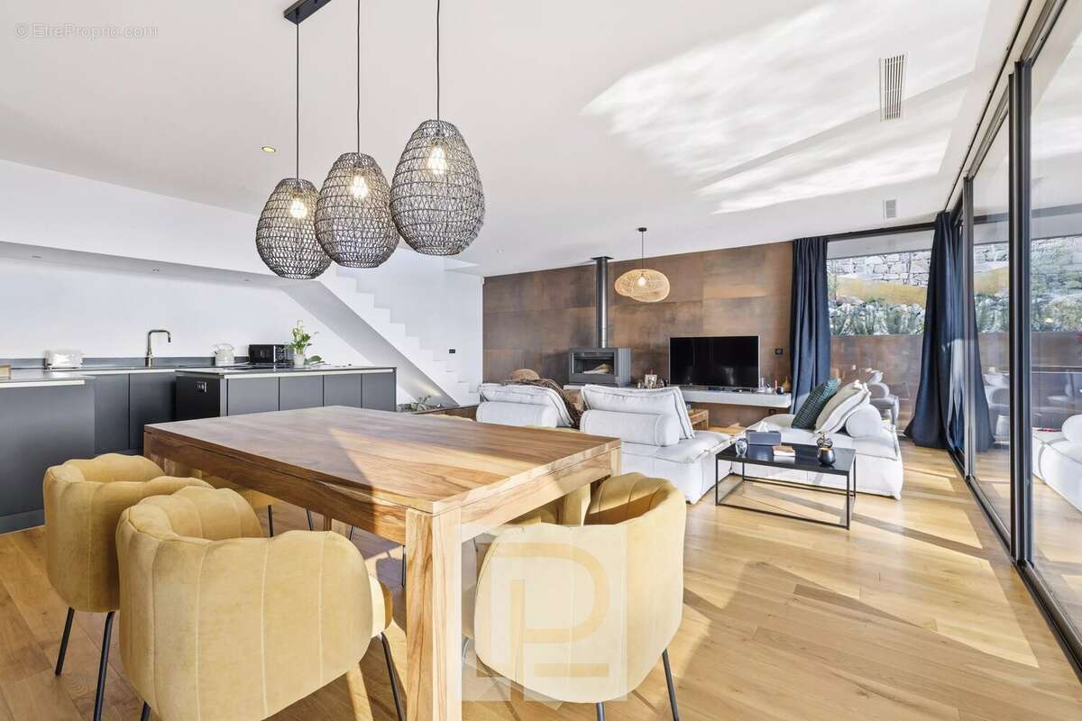 Appartement à MOUGINS