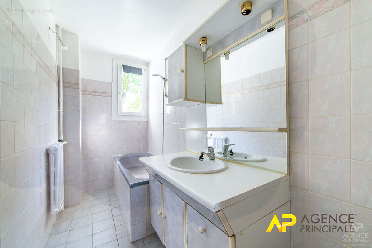 Appartement à RUEIL-MALMAISON
