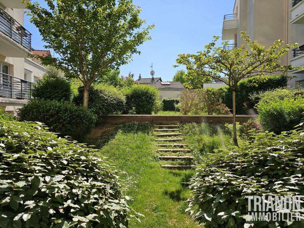 Appartement à SURESNES