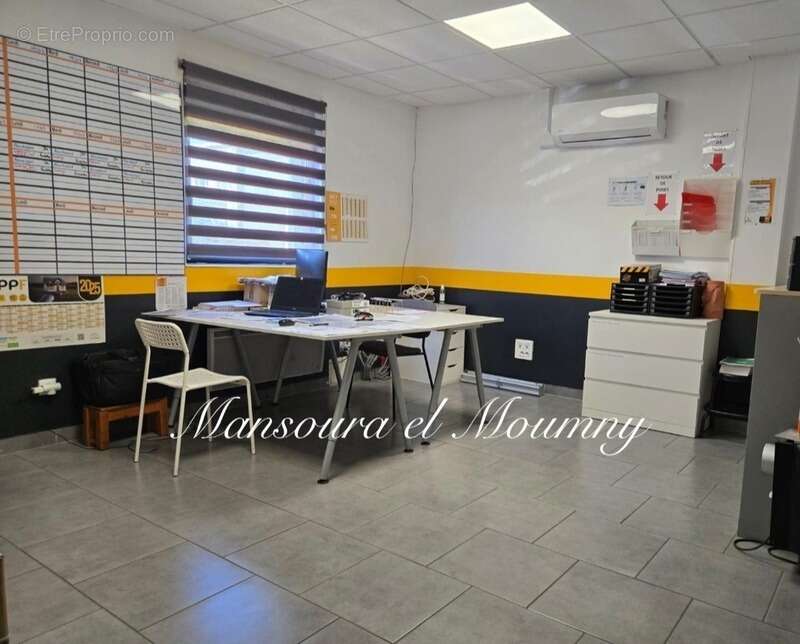 Local commercial moderne et cles en main (37) - photo 7