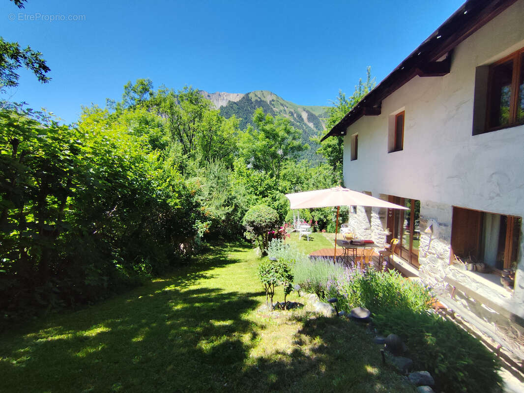Maison à ALBIEZ-MONTROND