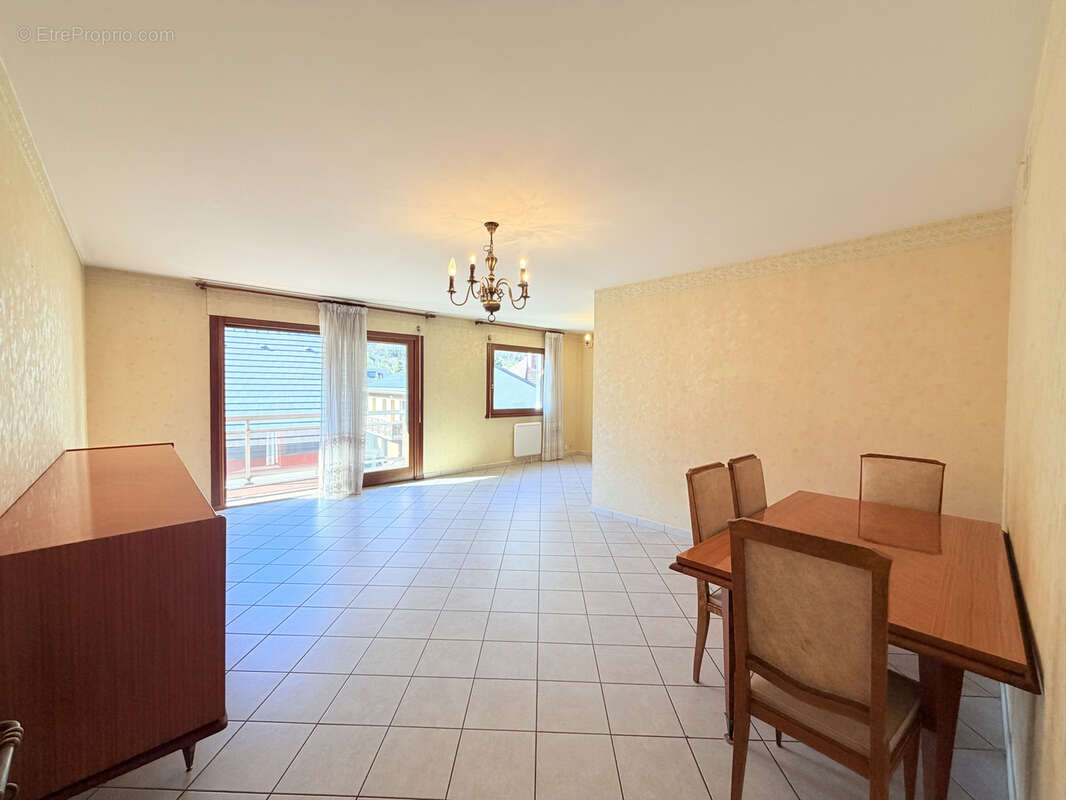 Appartement à SAINT-JEAN-DE-MAURIENNE