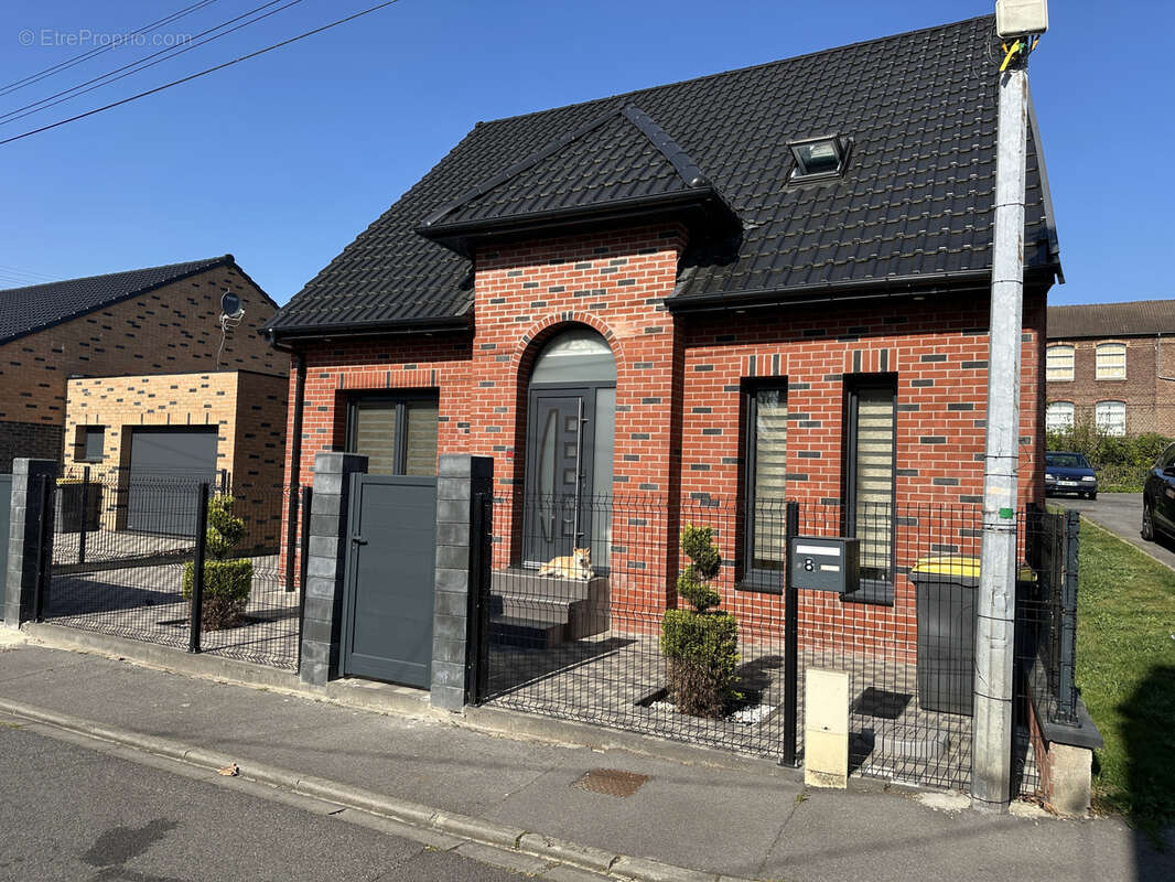 Maison à DOUCHY-LES-MINES