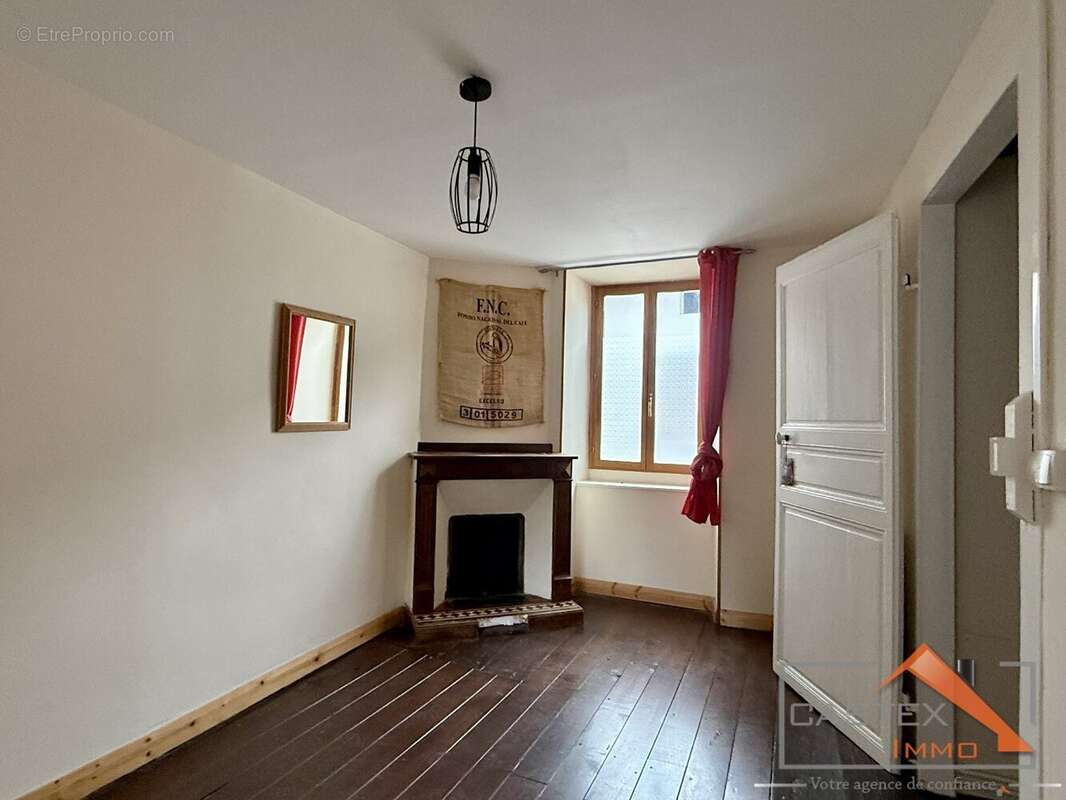 Grande maison T6 avec dépendances  Prat-Bonrepaux - photo 11